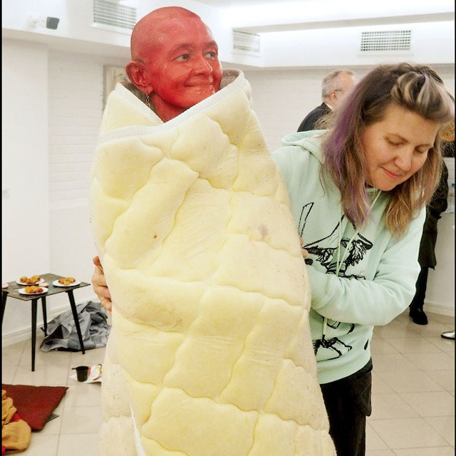 Сосиске в тесте 150 лет! - Люминография - luminografia.ru