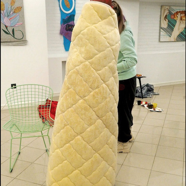 Сосиске в тесте 150 лет! - Люминография - luminografia.ru