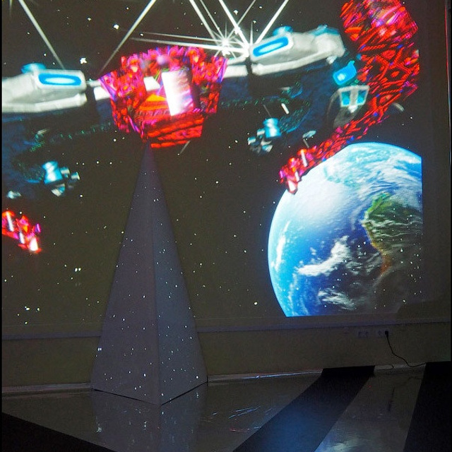 Посвящение космонавтике - Люминография - luminografia.ru