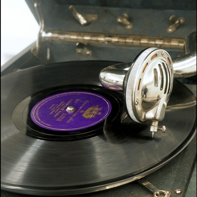 Сосиске в тесте 150 лет! - Люминография - luminografia.ru