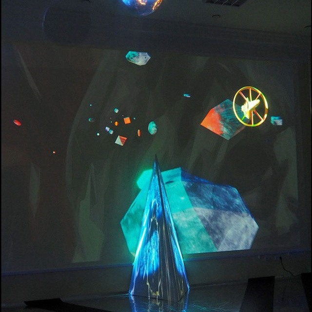 Посвящение космонавтике - Люминография - luminografia.ru