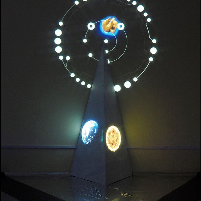 Посвящение космонавтике - Люминография - luminografia.ru