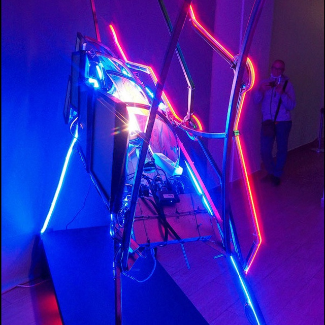 Посвящение космонавтике - Люминография - luminografia.ru