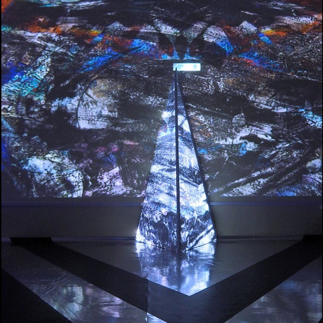 Посвящение космонавтике - Люминография - luminografia.ru