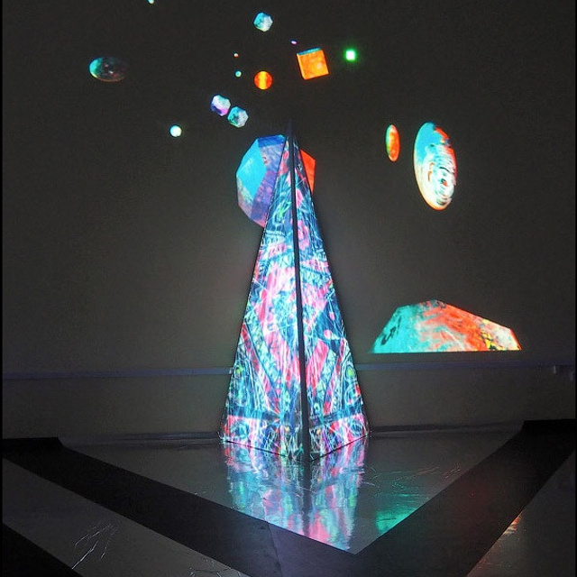 Посвящение космонавтике - Люминография - luminografia.ru