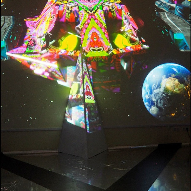 Посвящение космонавтике - Люминография - luminografia.ru