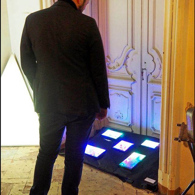 Восстание лайтбоксеров - Люминография - luminografia.ru