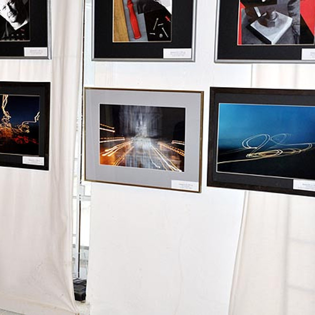 ВЕСНА 2009 в фотографическом разделе выставки было показано несколько люминографических работ