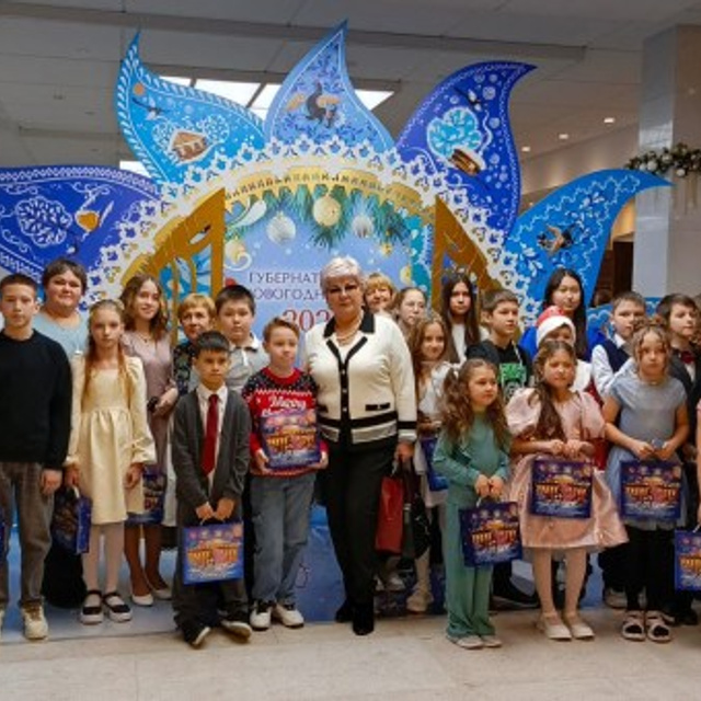 Ордынская роспись в Новосибирске на Губернаторской елке. Сувениры и подарки с Ордынской росписью | Новосибирск