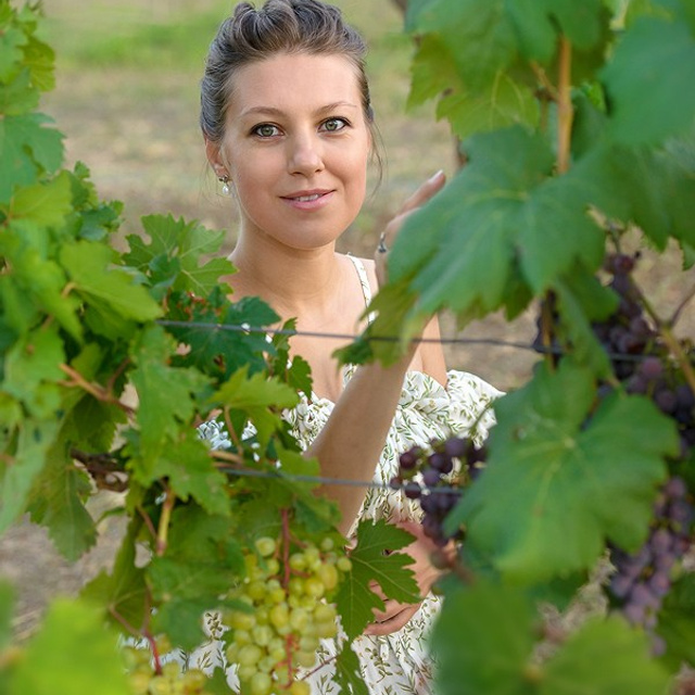 Фотограф Севастополь. Фотосессия на природе в винограднике