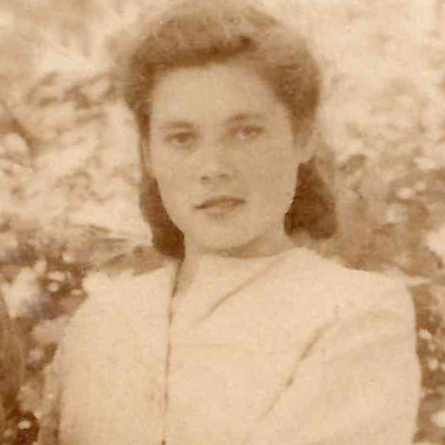 Ретушь старых фотографий. Графический Дизайнер Скалкина Дарья