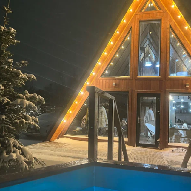 Коттедж А-фрейм с баней и уличным чаном в Подмосковье - в аренду для отдыха