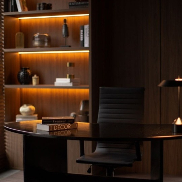 Залы, список студии СПБ. Профессиональный фотограф беременности в СПБ. Стильные фотосессии беременности в стиле минимализм и классическая фотография