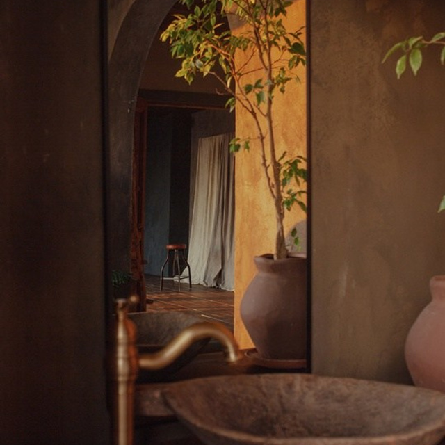 MIMIKA. Профессиональный фотограф беременности в СПБ. Стильные фотосессии беременности в стиле минимализм и классическая фотография