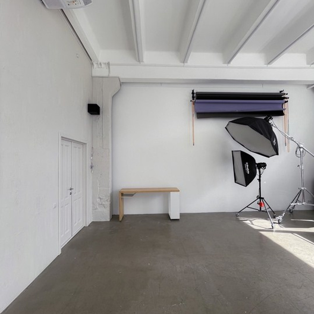 Залы, список студии СПБ. Профессиональный фотограф беременности в СПБ. Стильные фотосессии беременности в стиле минимализм и классическая фотография