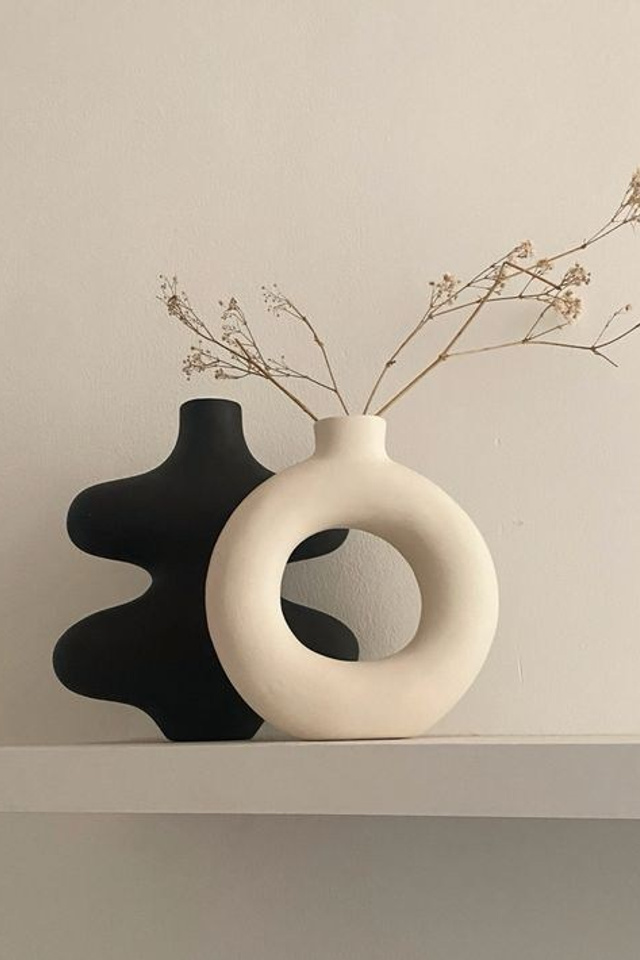 Вазы с необычной формой для оригинального оформления