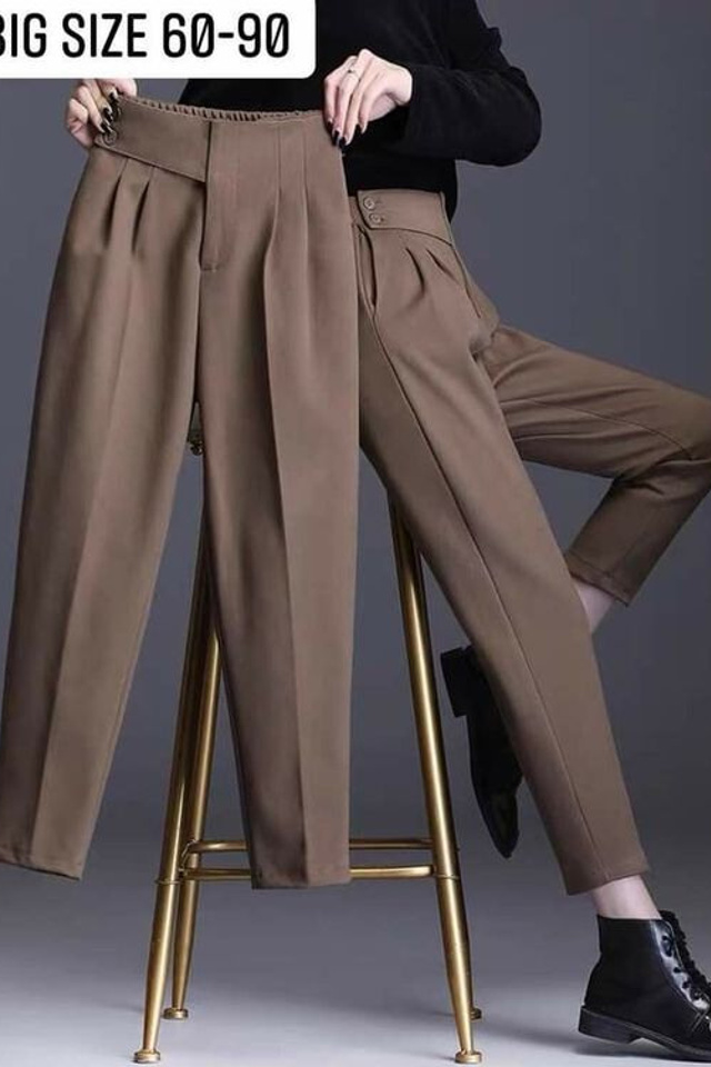 Эстетичная съемка женских штанов для создания расслабленных образов