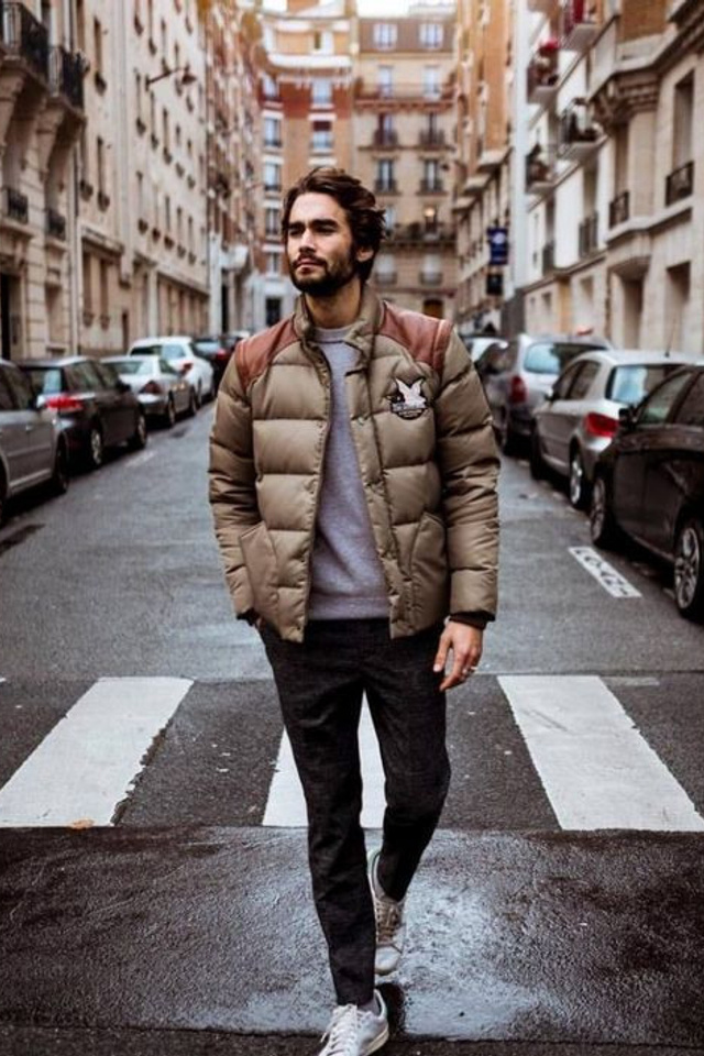 Съемка курток с фокусом на их универсальность в разных стилях