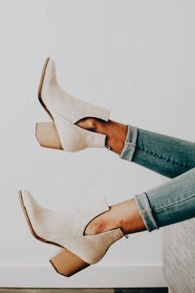 Съемка женских ботинок для интернет-магазинов и каталогов