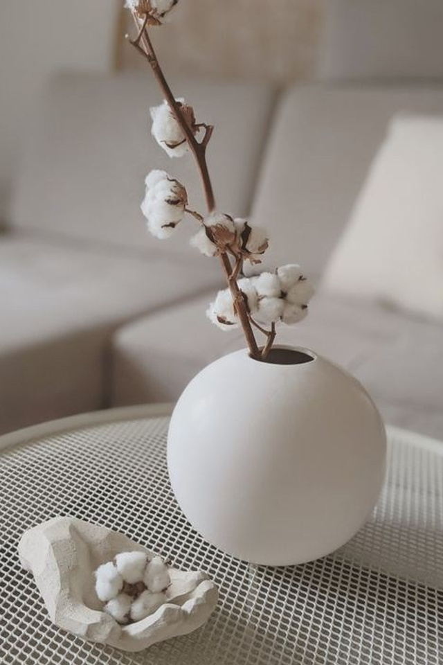 Вазы для создания минималистичного стиля