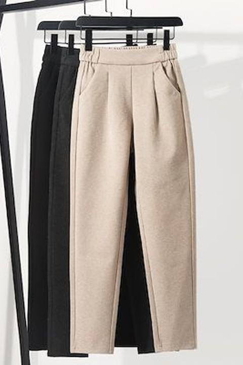 Качественная фотосъемка женских штанов для рекламы и лукбуков