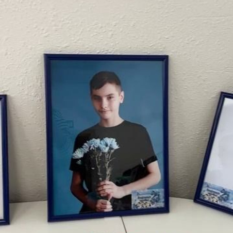 Выставка по фотопроекту «Особенные цветы», которая проходила в стенах Семейного МФЦ. Фотографы в Орле Шестопаловы Юлия и Юрий