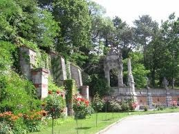 Локации для фотосессии в Ялте. Профессиональная фотосъемка в Крыму. Натуральные эмоции и живые кадры. Забронируйте дату прямо сейчас!