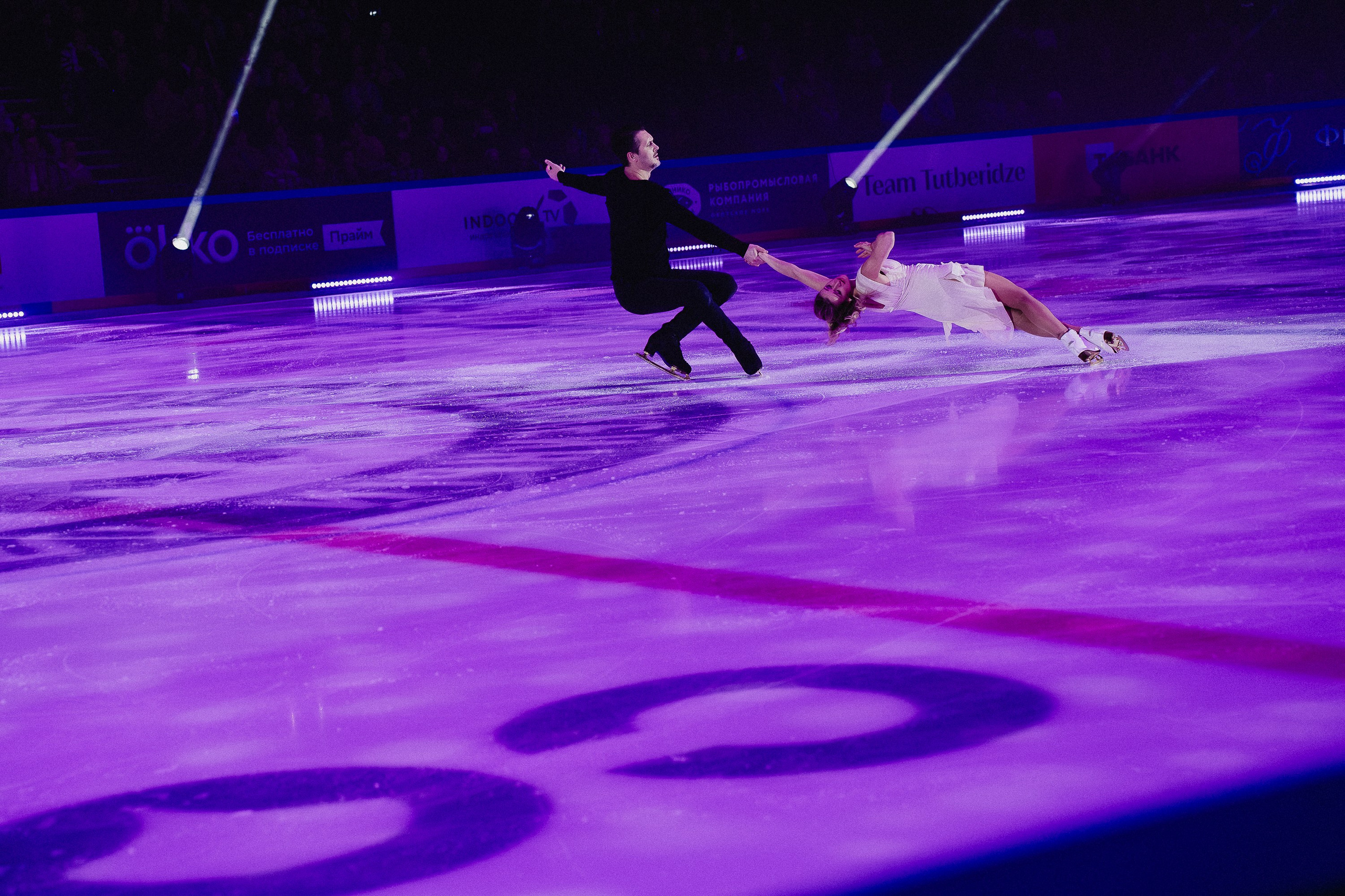 Шоу Этери Тутберидзе в Новосибирске. Воробьева Ксения — Спортивный и танцевальный фотограф Новосибирск