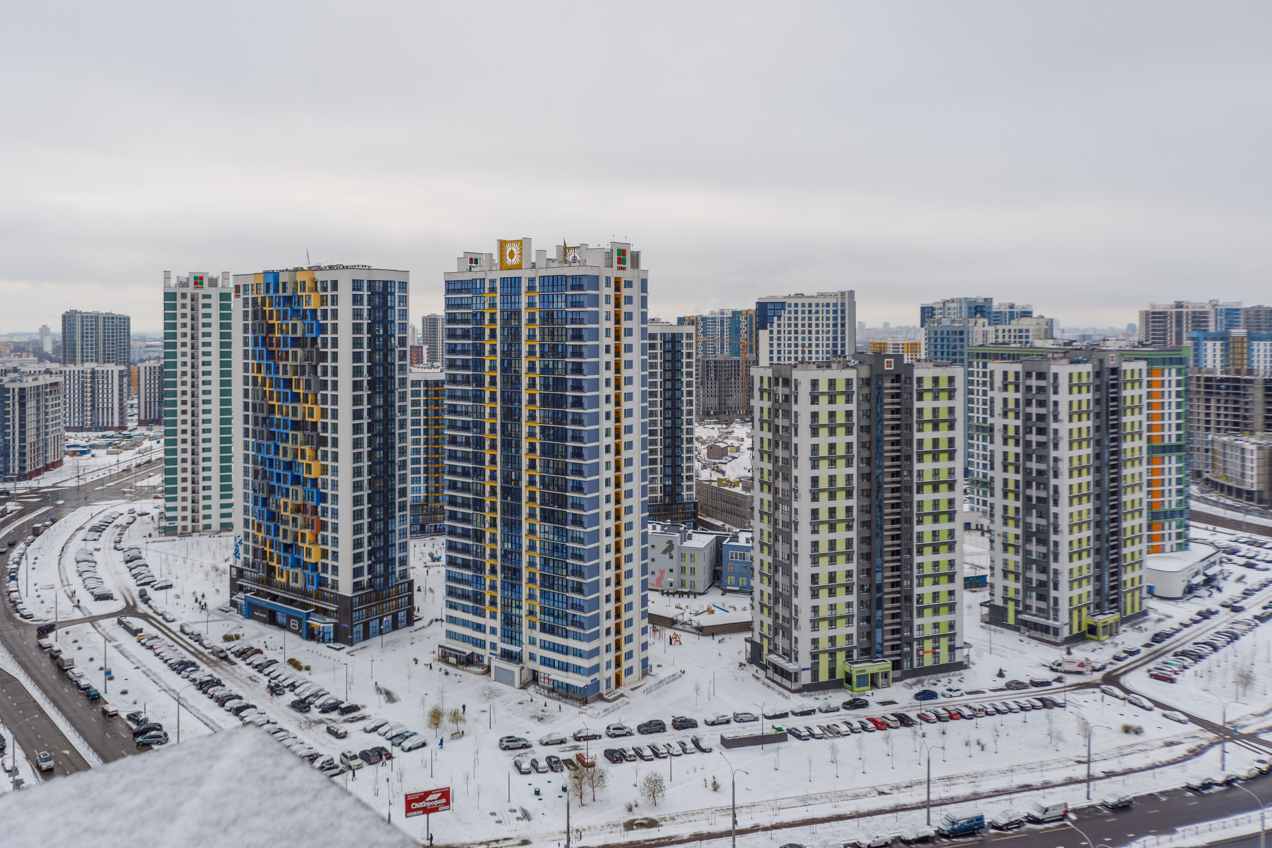 Вид на ЖК Минск Мир из пентхауса на 25 этаже