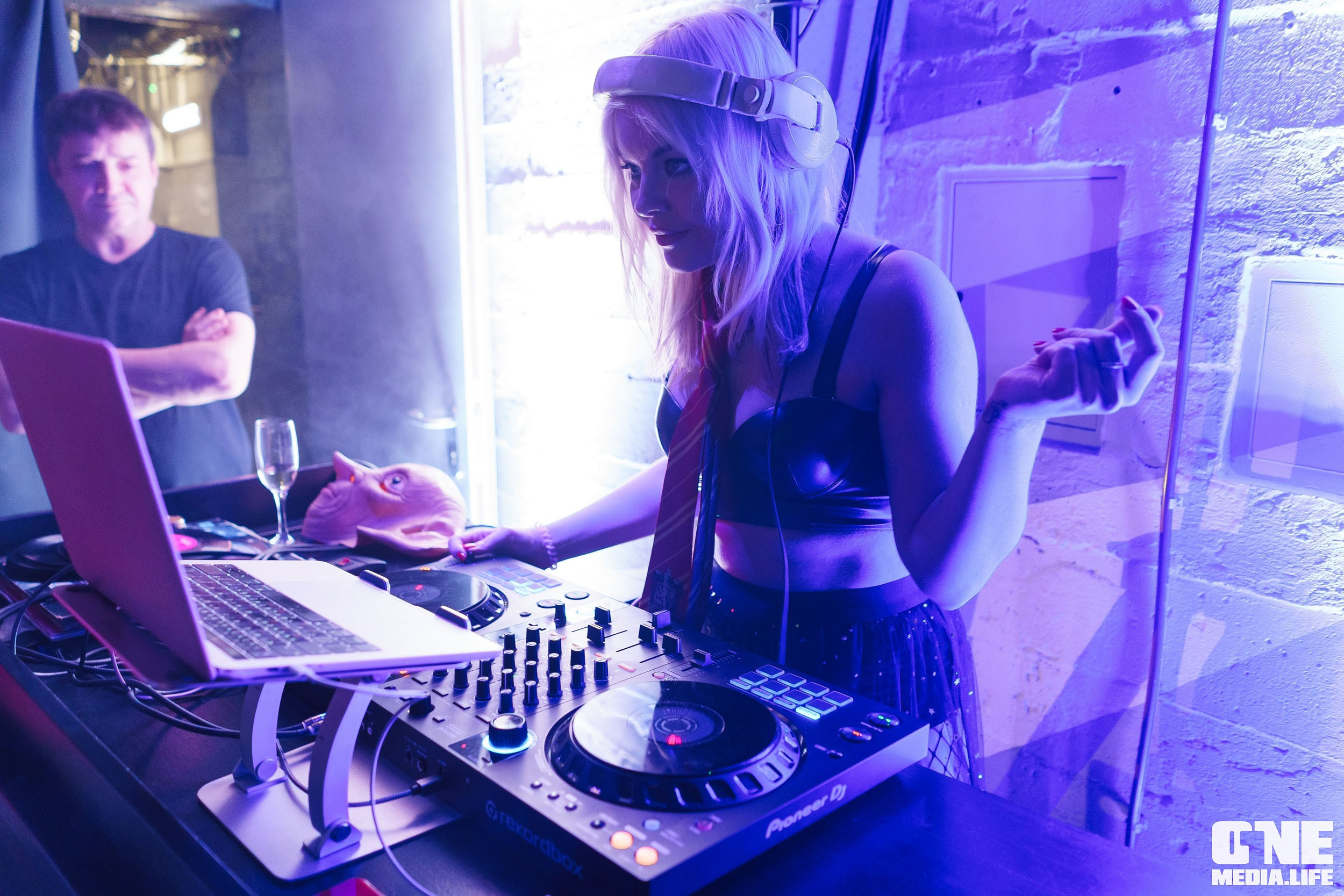 Фоторепортаж из бара Dreadnought. One Media Life: фоторепортажи, фотоотчеты с мероприятий и заведений