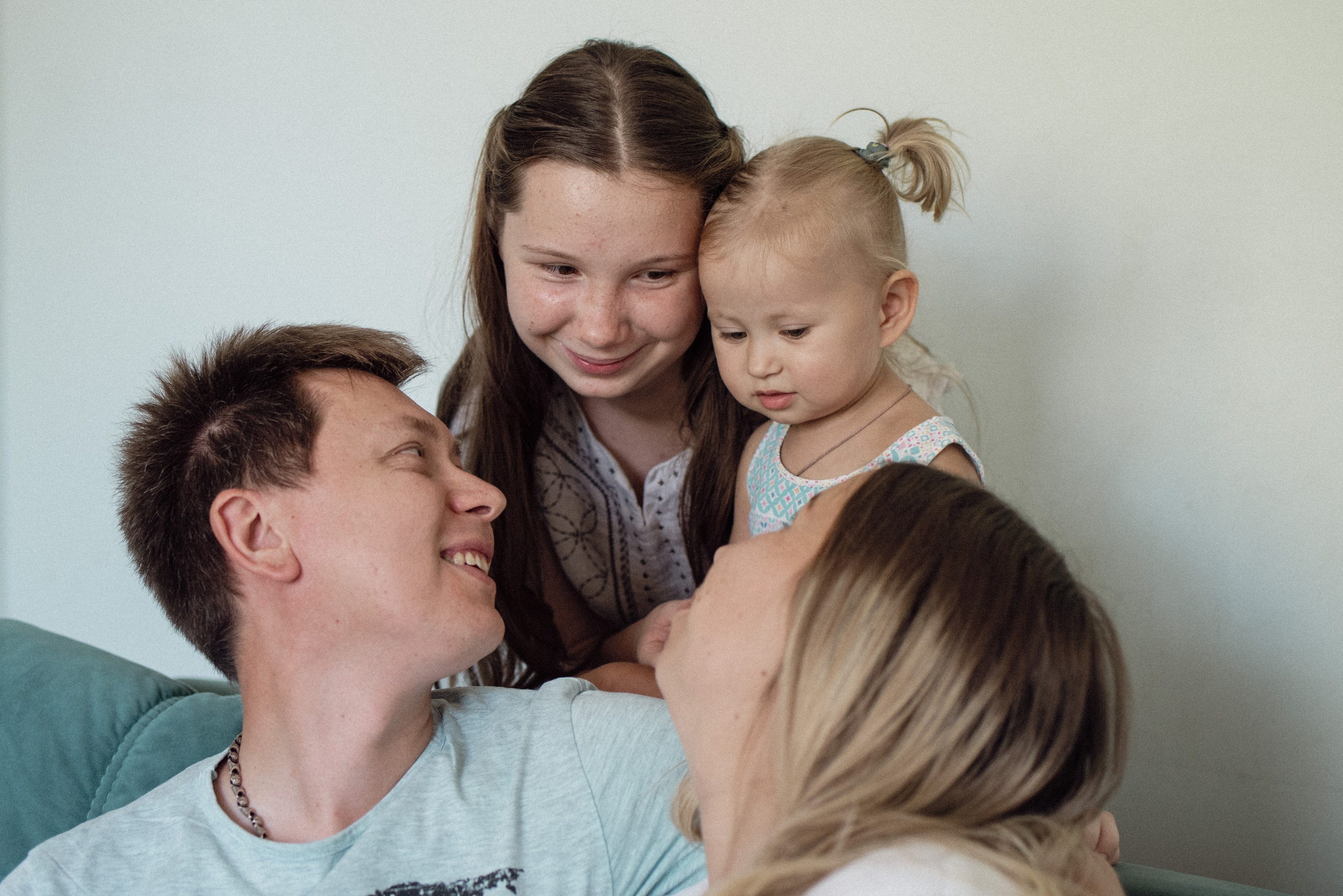 Семья Марины дома. Семейный фотограф в Севастополе Куценко Светлана