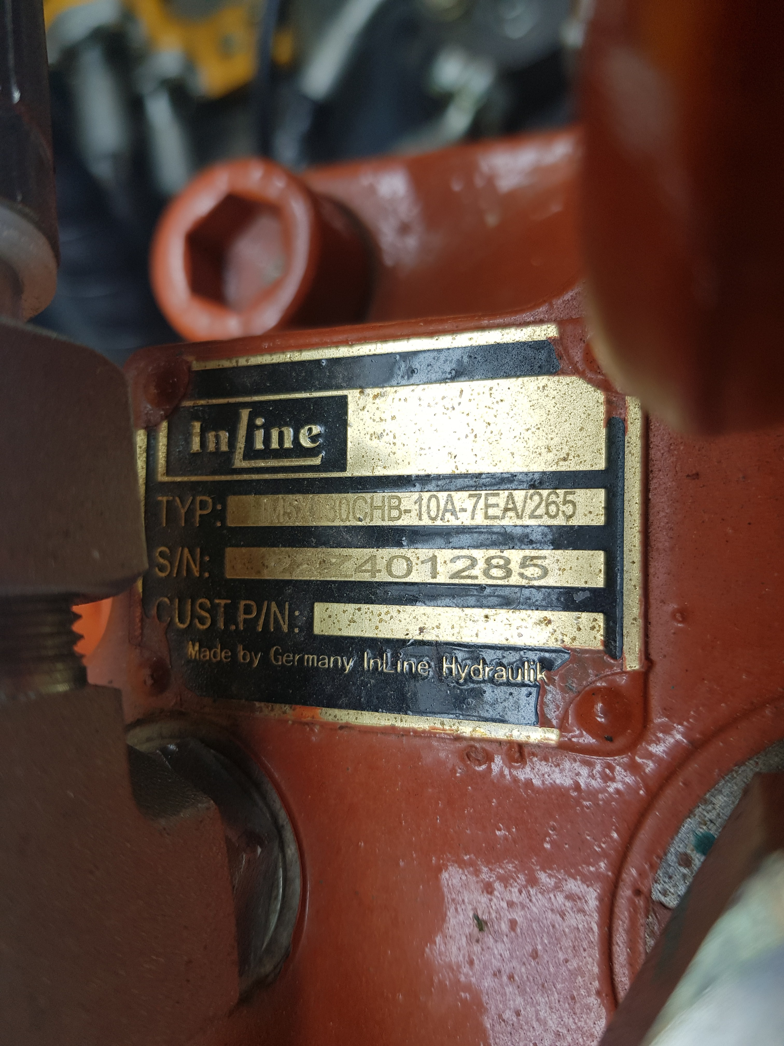 Фото гус. экс. Beezone В220NEW. Продажа и обслуживание грузовой техники и спецтехники в г. Новосибирск компания СТИ