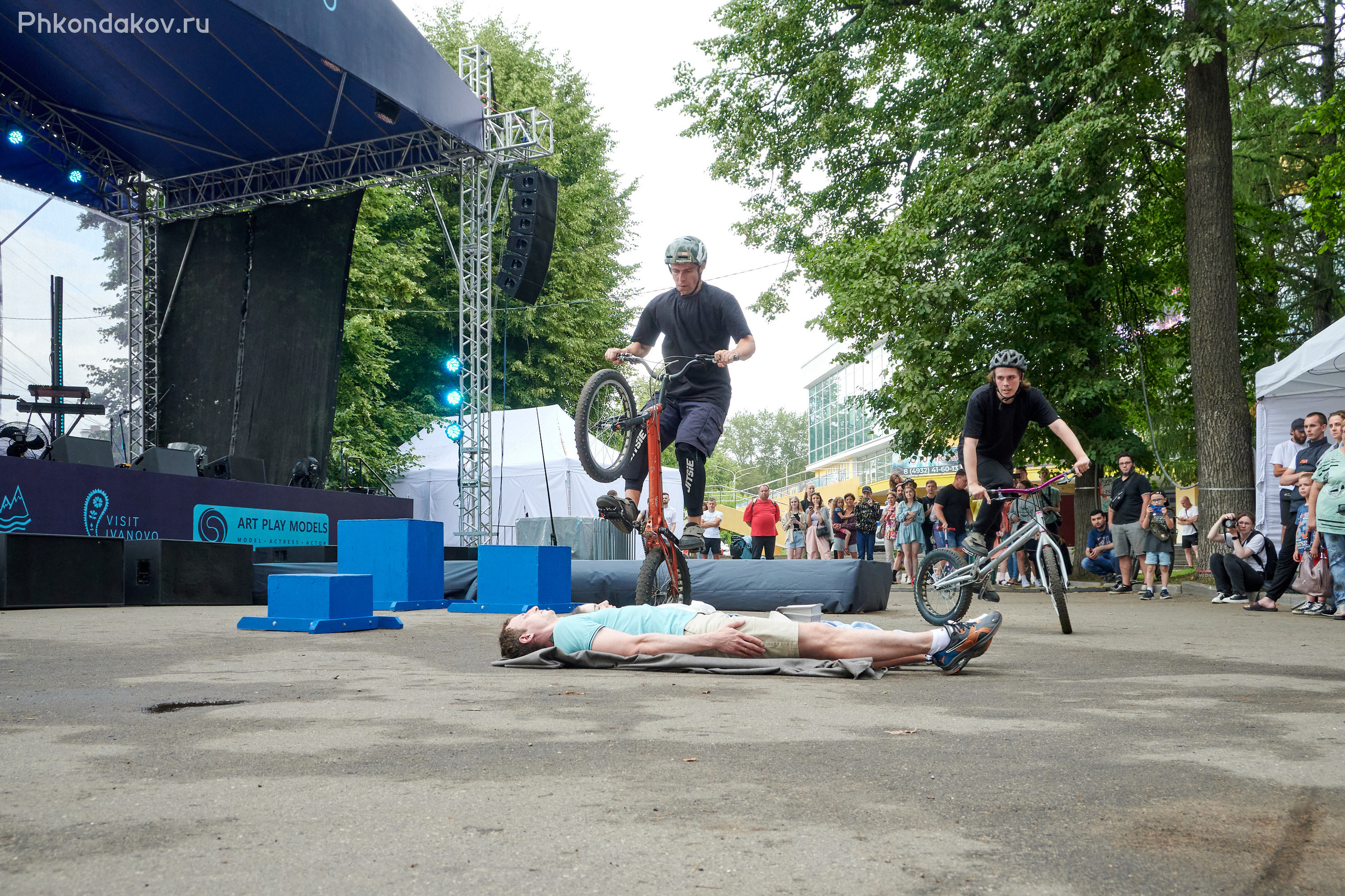 Фестиваль прожектор в иваново 8 июля 2023. Фотограф в Иваново: Каталожная съемка одежды и постельного белья, Wildberries