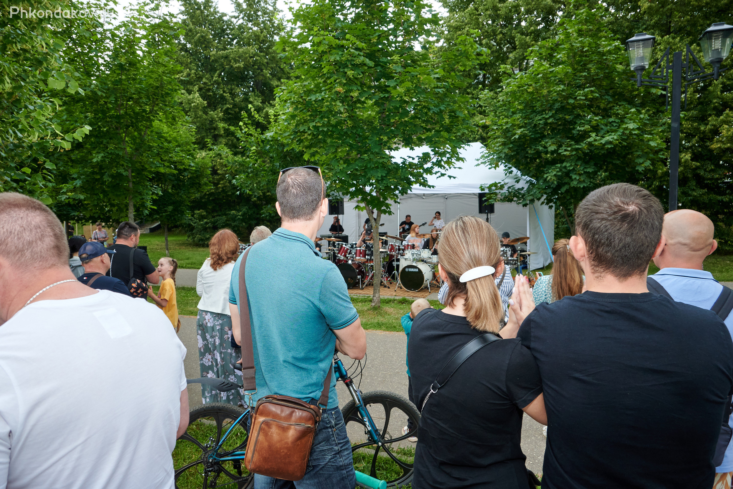 Фестиваль прожектор в иваново 8 июля 2023. Фотограф в Иваново: Каталожная съемка одежды и постельного белья, Wildberries