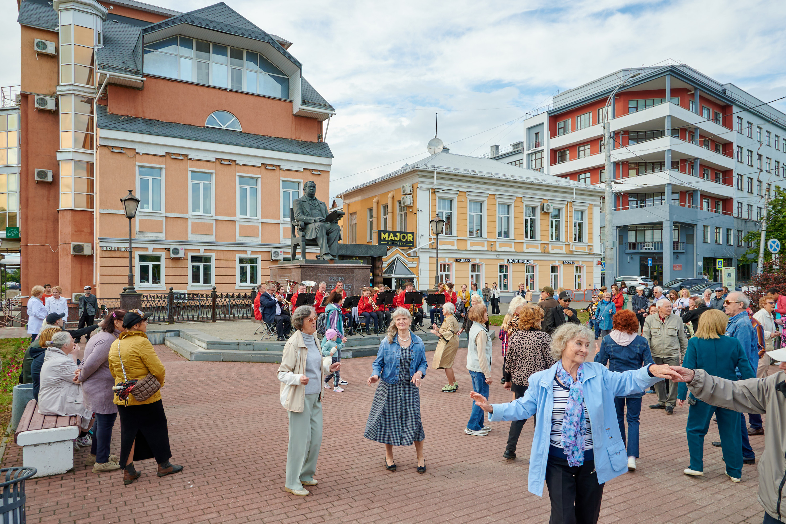 Концерт каждую суббот в иваново. Фотограф в Иваново: Каталожная съемка одежды и постельного белья, Wildberries