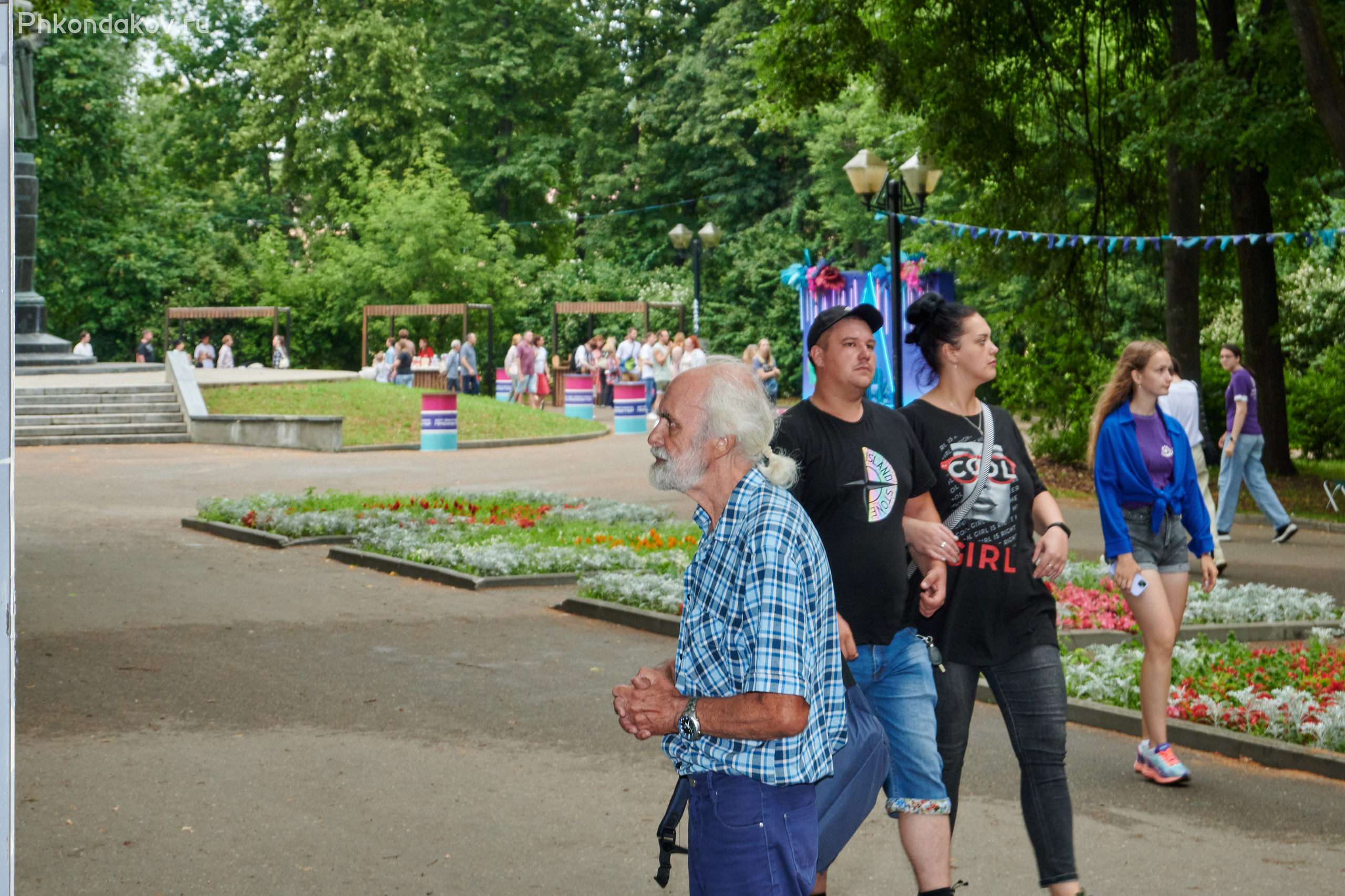 Фестиваль прожектор в иваново 8 июля 2023. Фотограф в Иваново: Каталожная съемка одежды и постельного белья, Wildberries