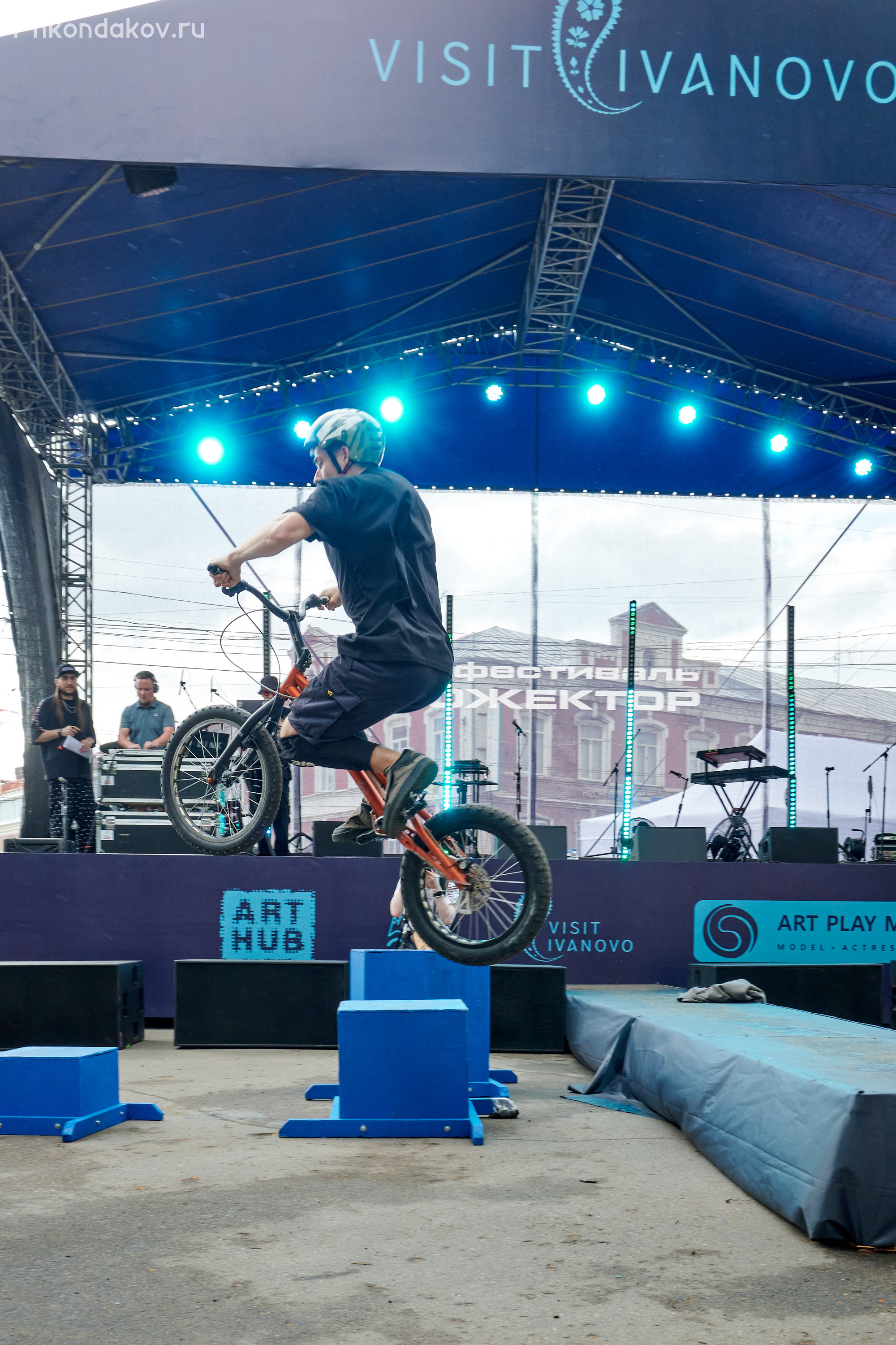 Фестиваль прожектор в иваново 8 июля 2023. Фотограф в Иваново: Каталожная съемка одежды и постельного белья, Wildberries