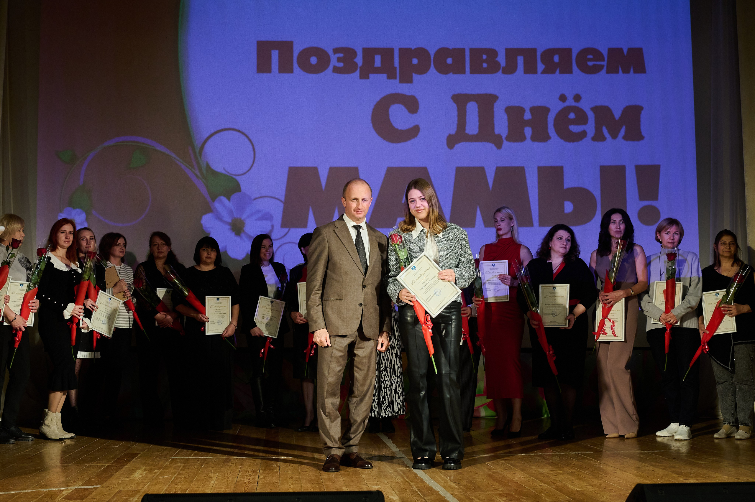 День матери Кабардинка. Жизнь курорта Кабардинка в фотографиях