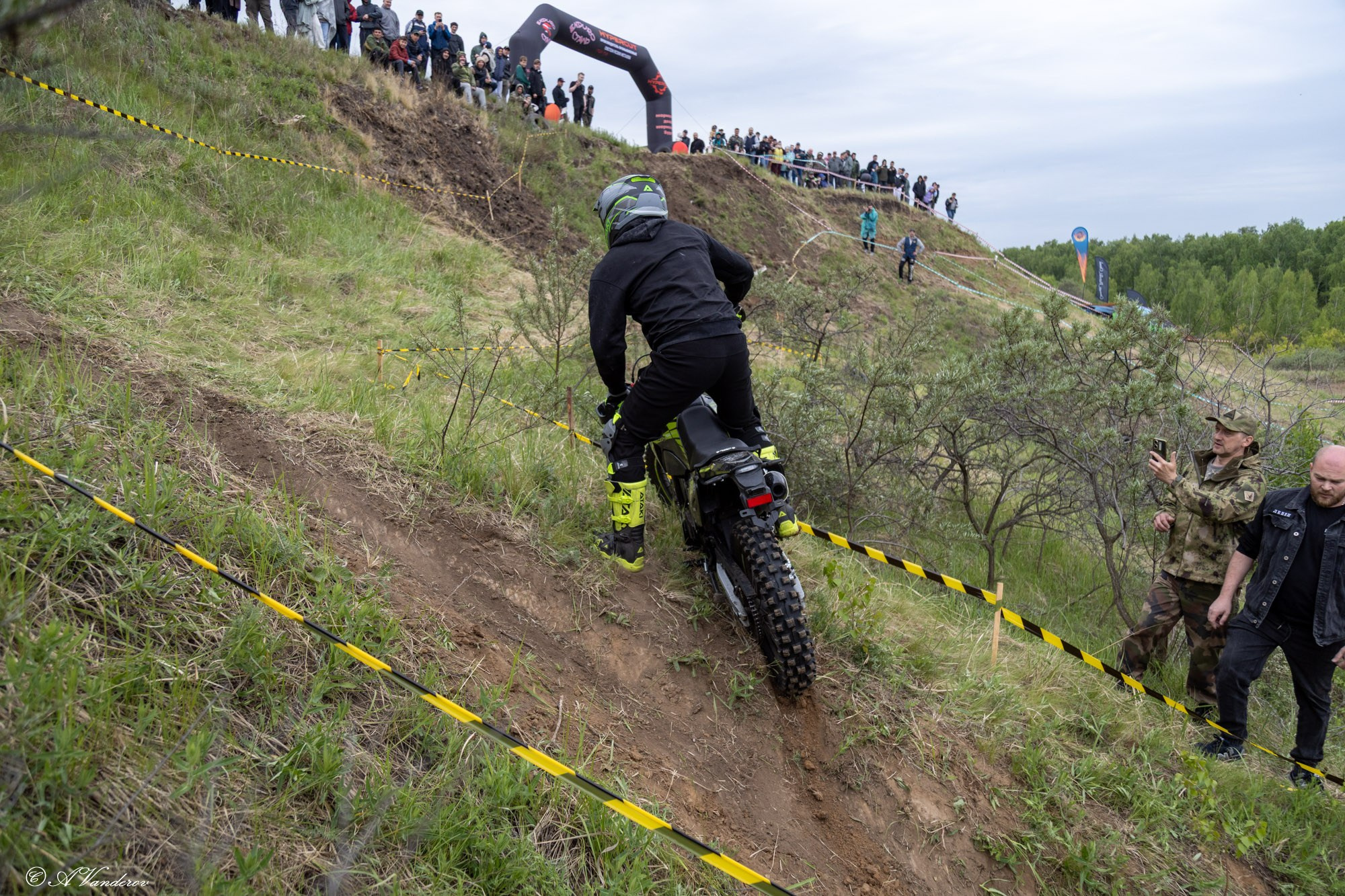 Эндуро сталь. Фотограф Омск | Александр Вандеров