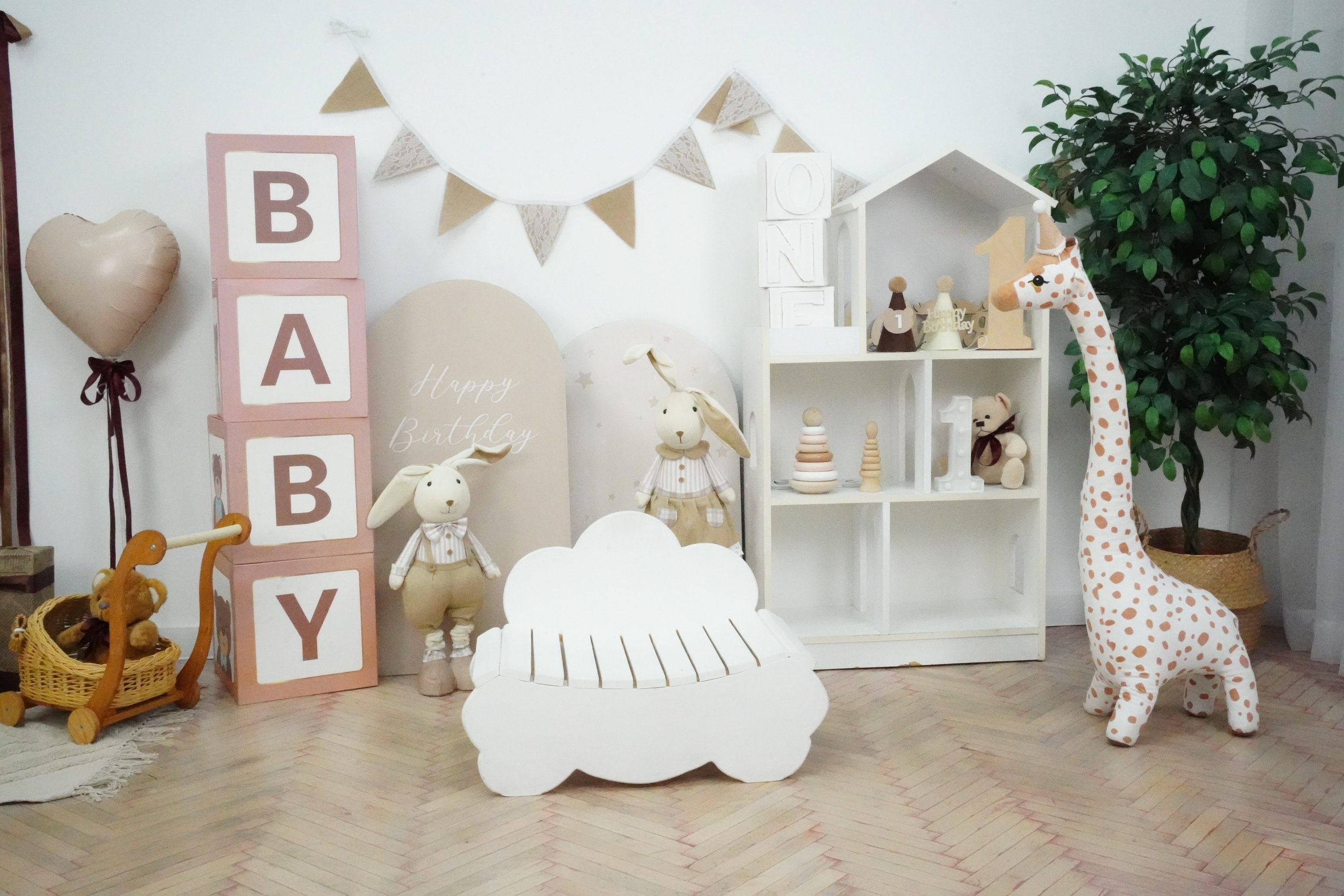 Наши Новые Фотозоны. Детская Фотостудия ГОДОВАСИКИ в Санкт-Петербурге фотосесия на годик