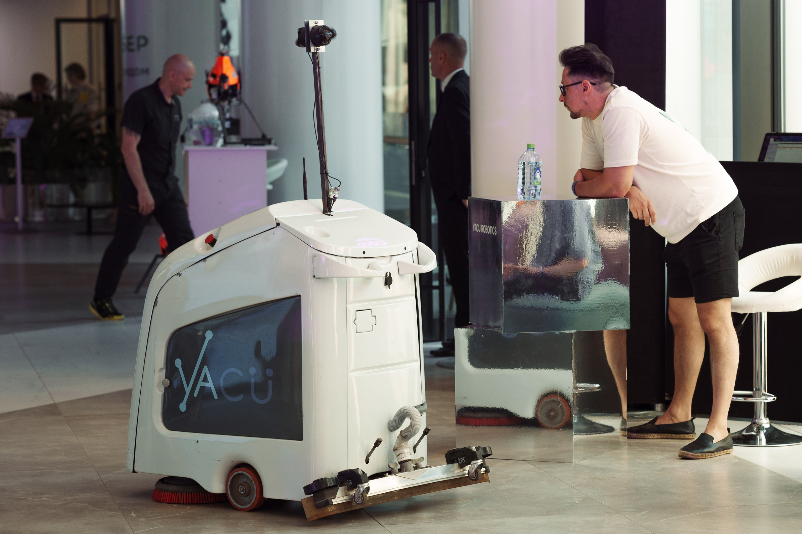 ЛЦТ ФЕСТ 2024 в арт кластере Ломоносов. Свадебные фотосессии в Москве. Фотограф Сергей Ржевский