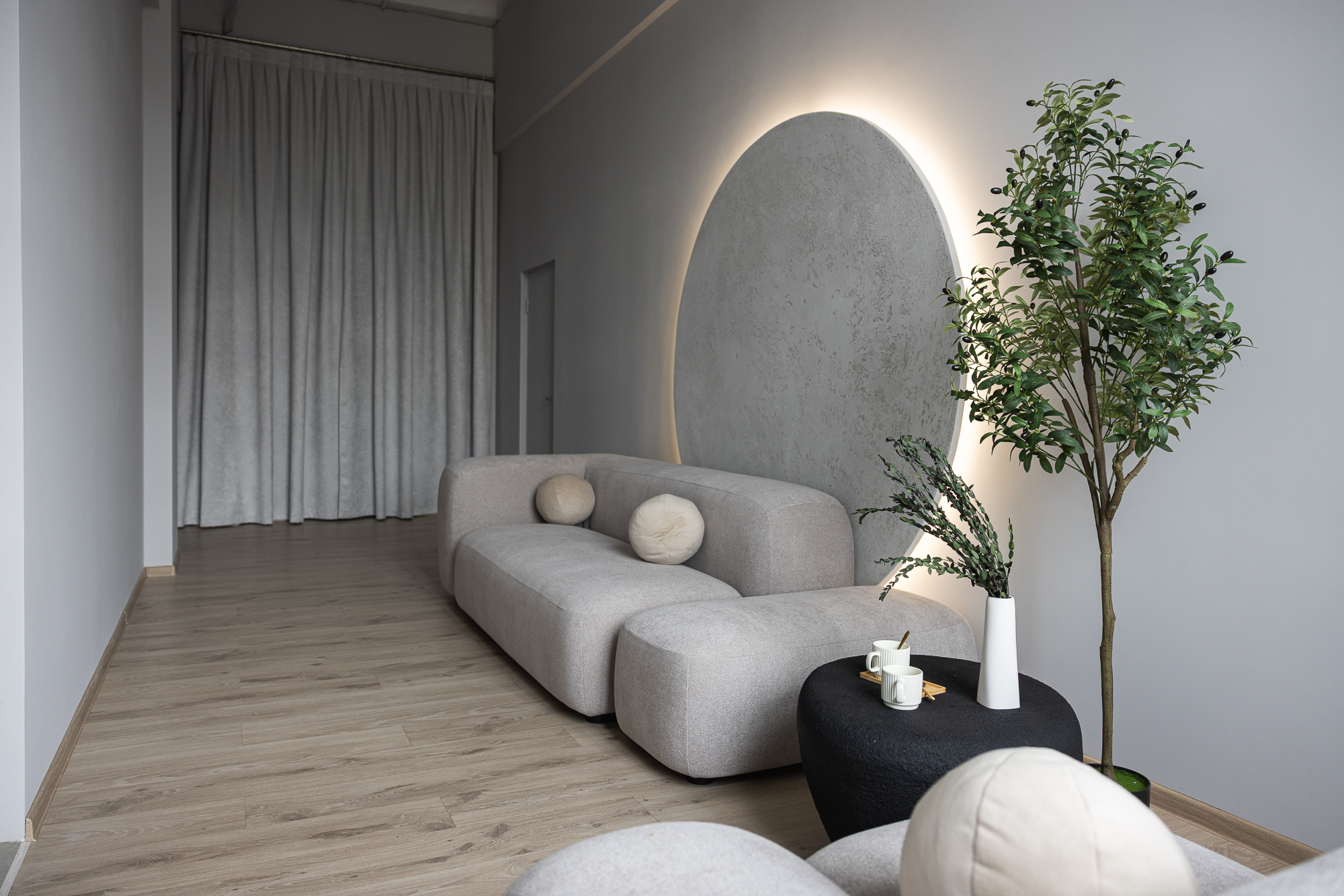 Photohub залы для съемки бизнес-контента. Фотограф в Минске Людмила Дутко