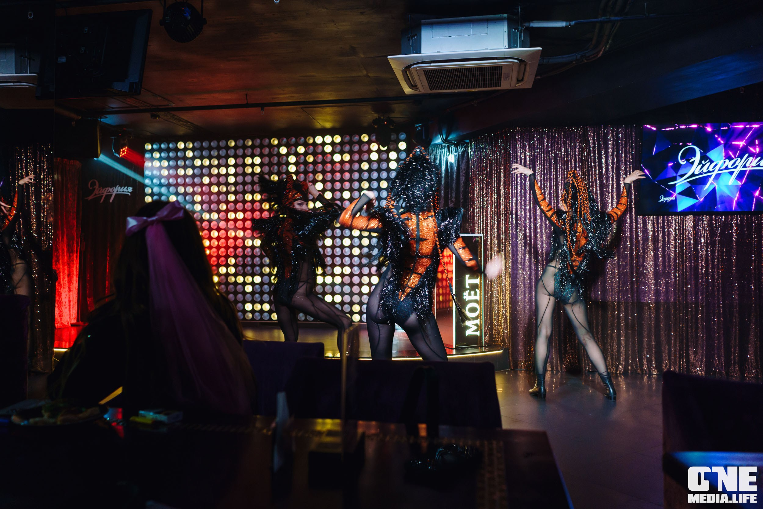 Фоторепортаж из караоке-клуба Эйфория. One Media Life: фоторепортажи, фотоотчеты с мероприятий и заведений