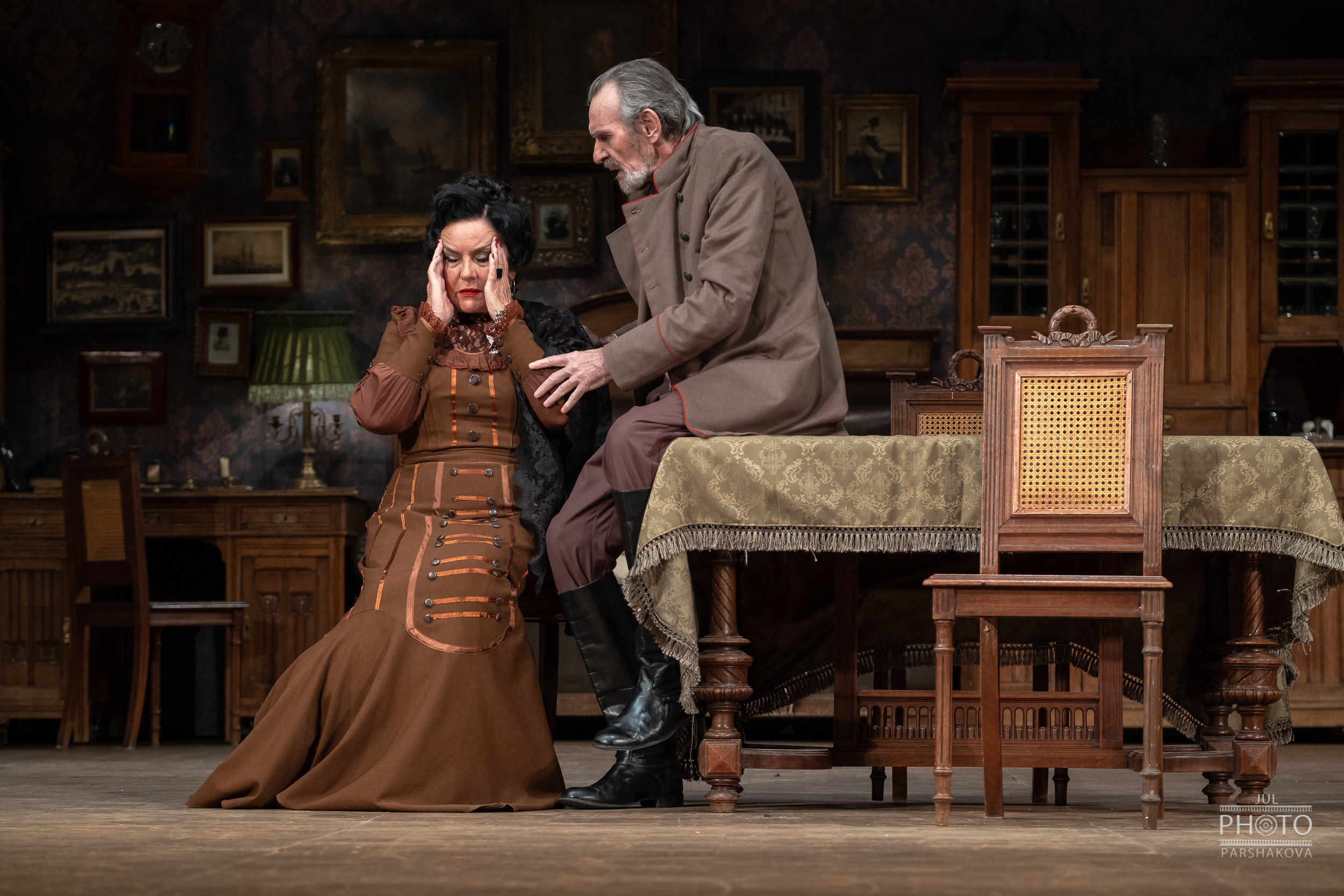 Театр на Литейном — спектакль «Семейный портрет». Фотограф в Санкт-Петербурге и Москве Юлия Паршакова