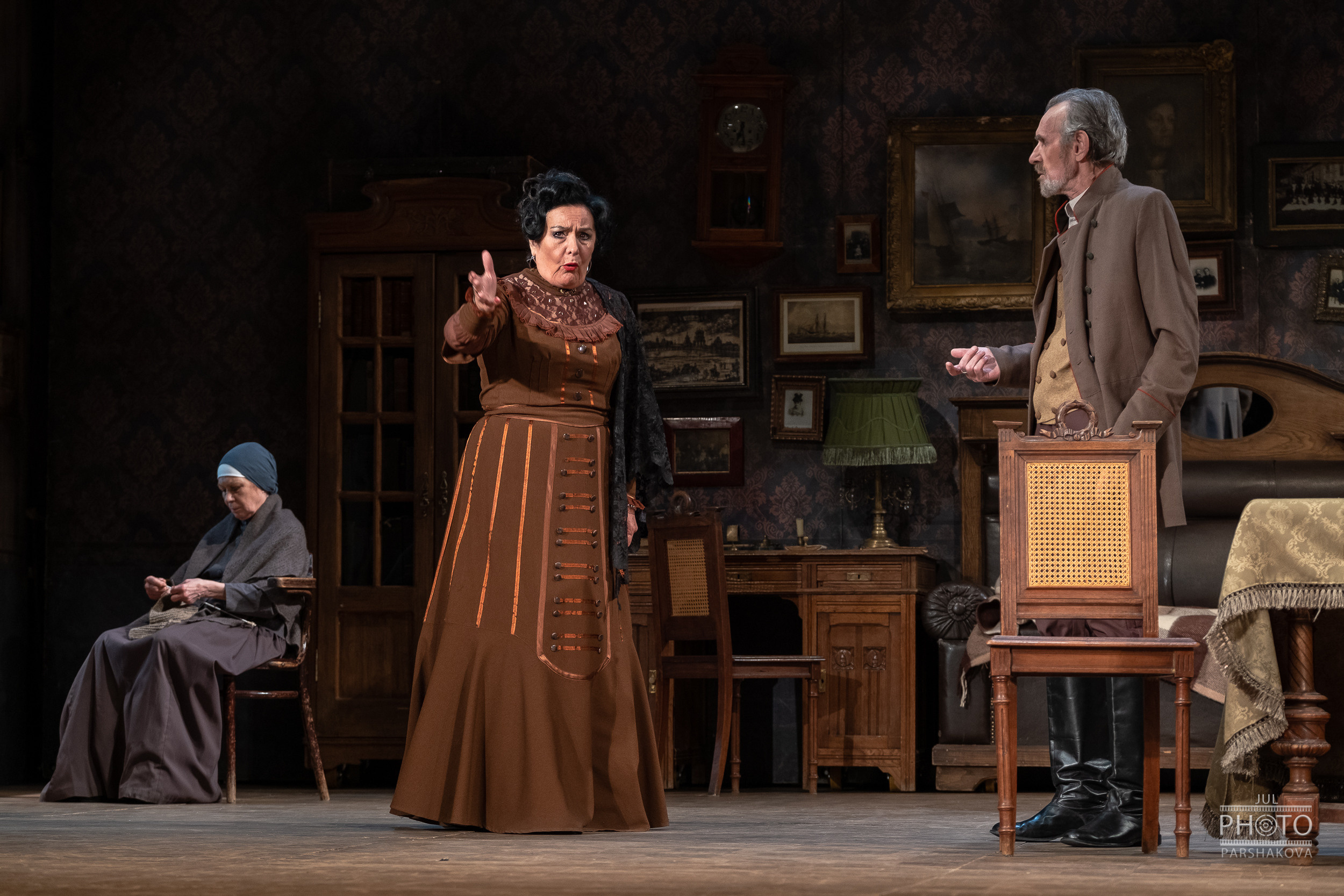 Театр на Литейном — спектакль «Семейный портрет». Фотограф в Санкт-Петербурге и Москве Юлия Паршакова