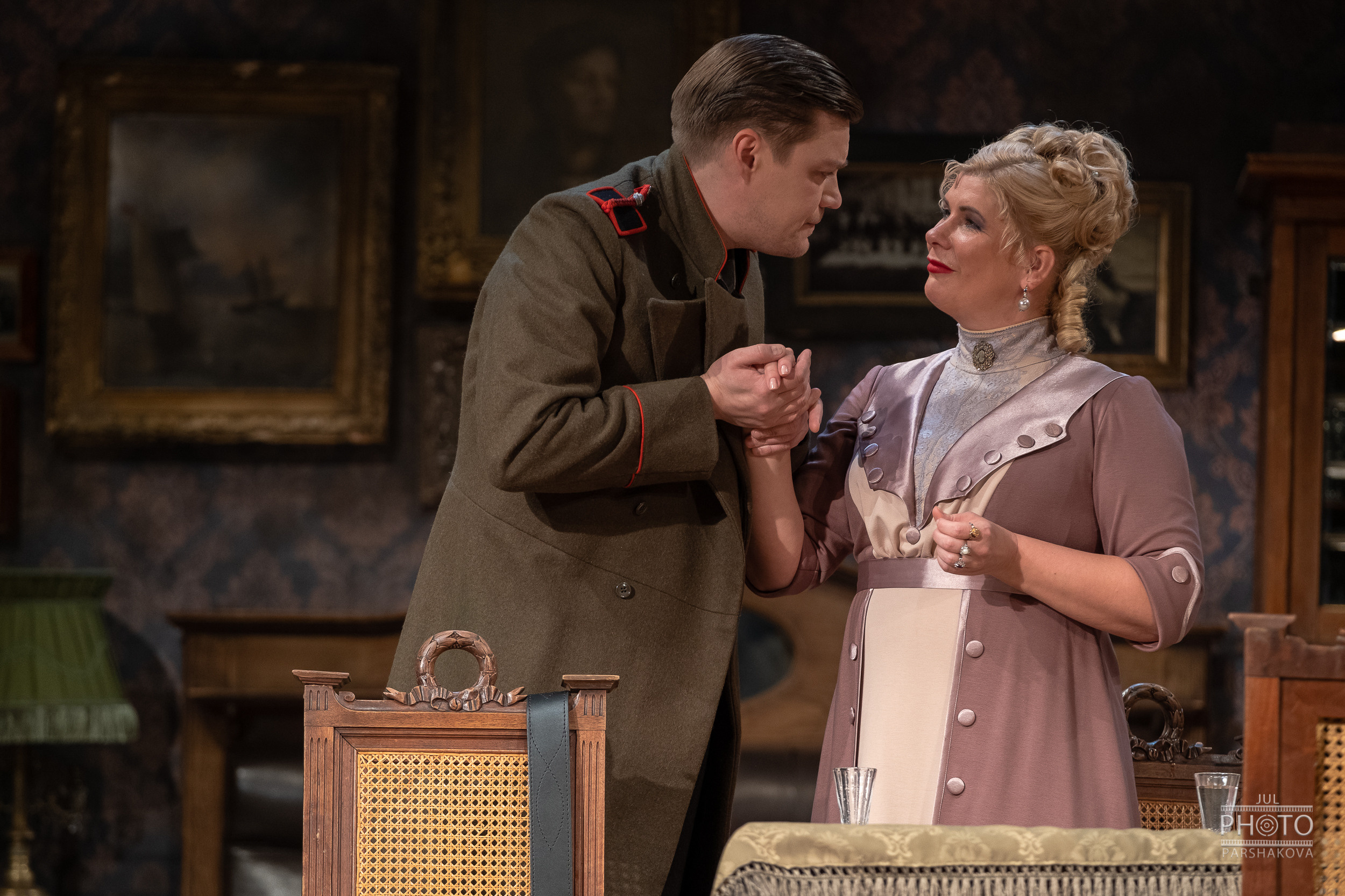 Театр на Литейном — спектакль «Семейный портрет». Фотограф в Санкт-Петербурге и Москве Юлия Паршакова