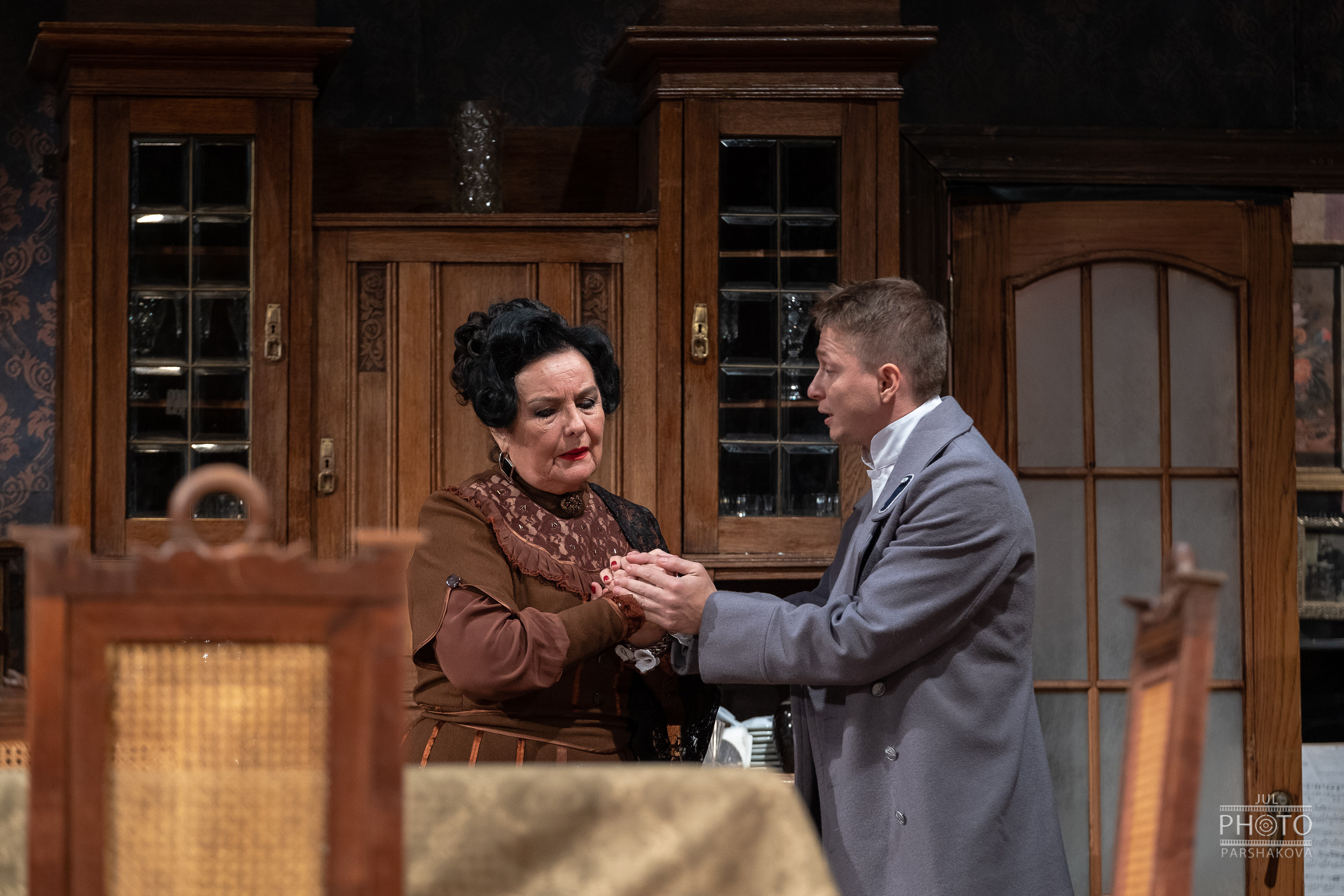 Театр на Литейном — спектакль «Семейный портрет». Фотограф в Санкт-Петербурге и Москве Юлия Паршакова