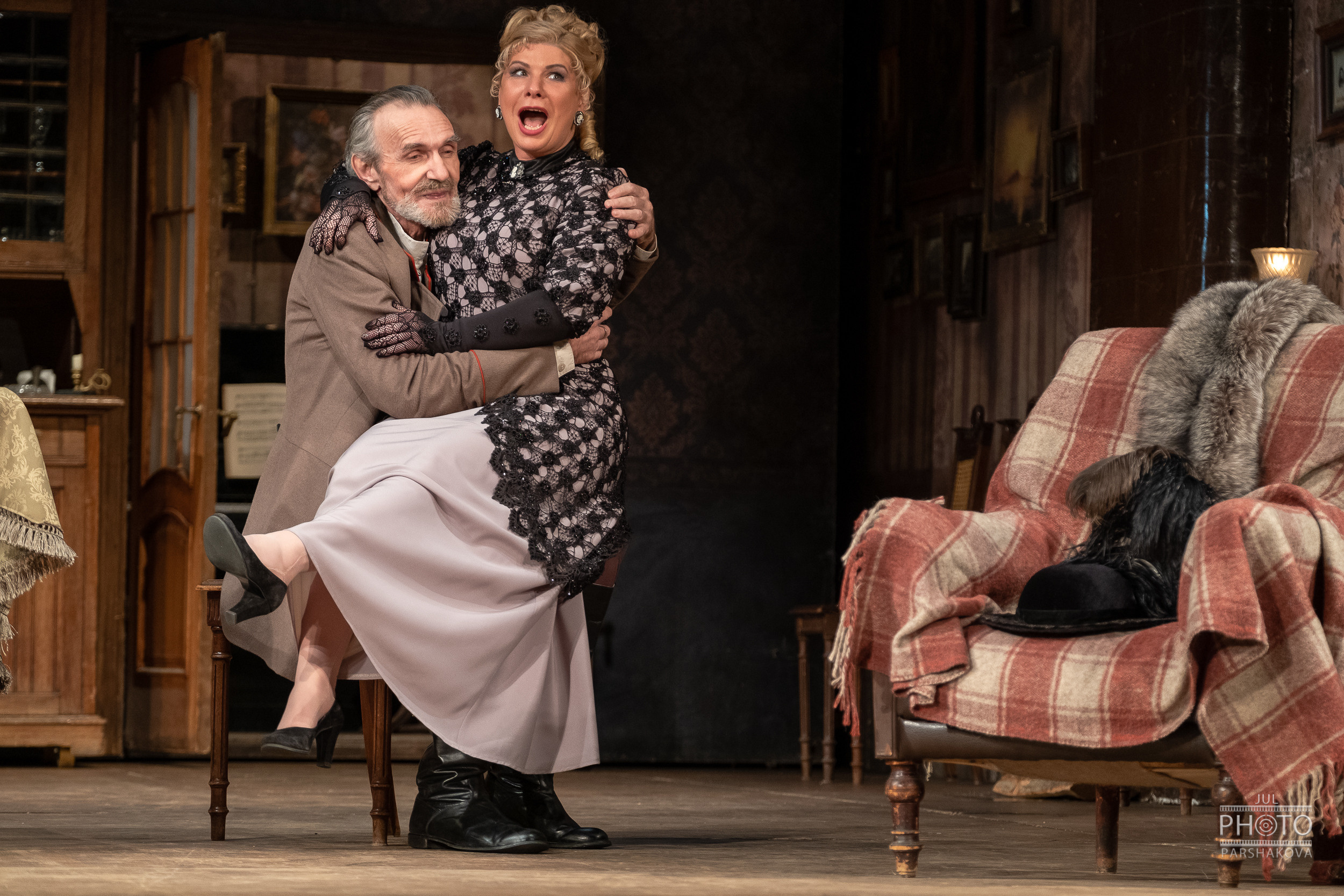 Театр на Литейном — спектакль «Семейный портрет». Фотограф в Санкт-Петербурге и Москве Юлия Паршакова