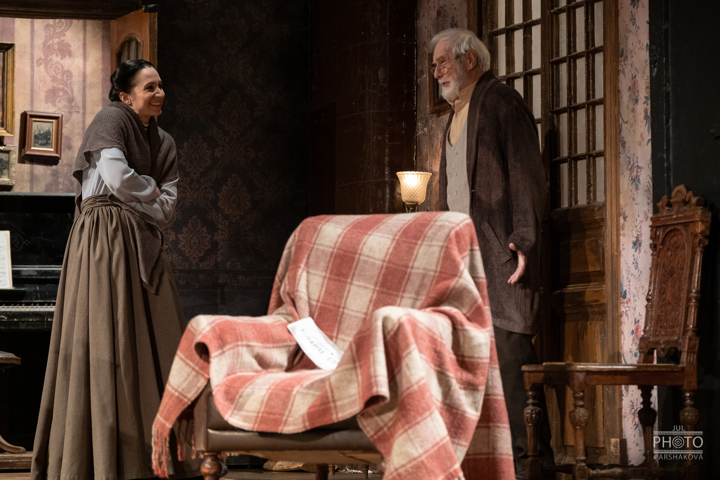 Театр на Литейном — спектакль «Семейный портрет». Фотограф в Санкт-Петербурге и Москве Юлия Паршакова