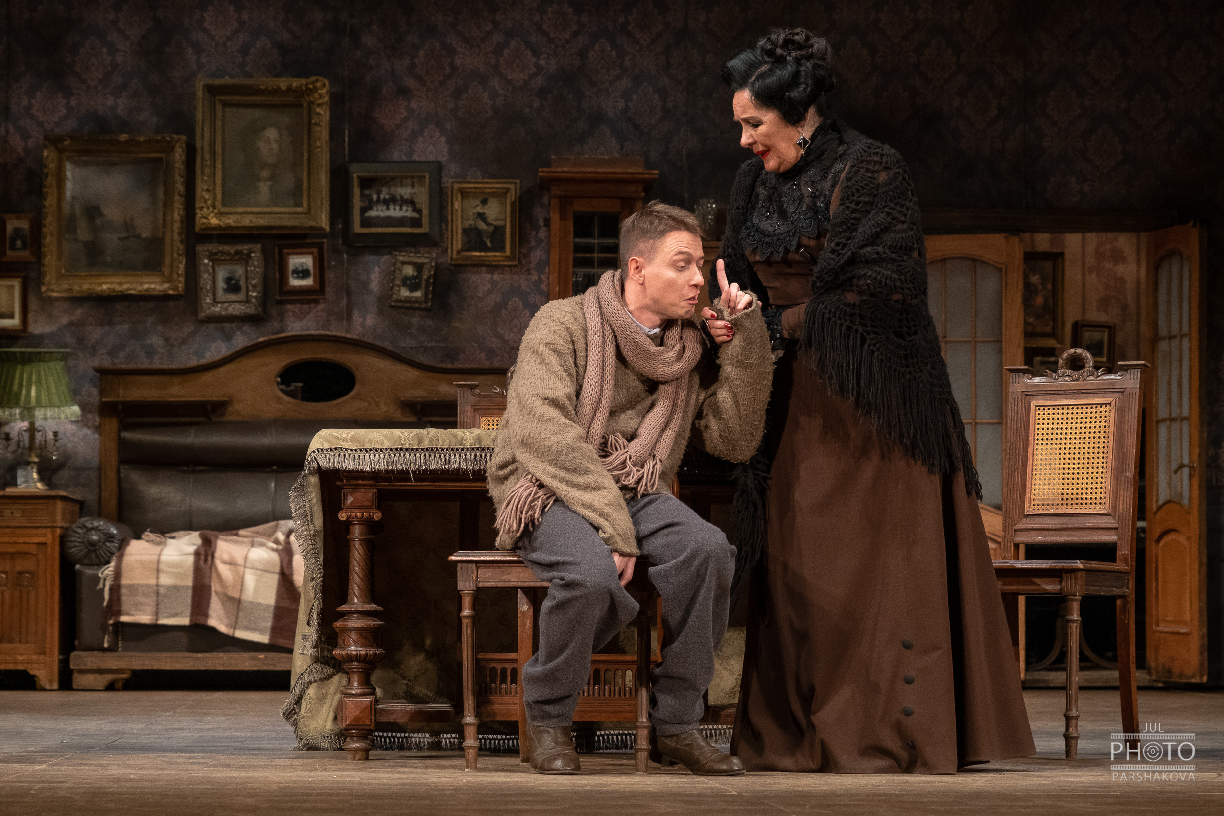 Театр на Литейном — спектакль «Семейный портрет». Фотограф в Санкт-Петербурге и Москве Юлия Паршакова